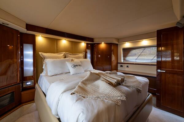 JOB SITE 60ft Sea Ray Yacht For Sale