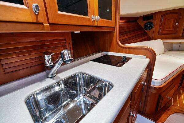 Hinckley Talaria 38R Convertible Yacht For Sale