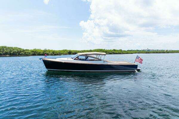 Hinckley Talaria 38R Convertible Yacht For Sale