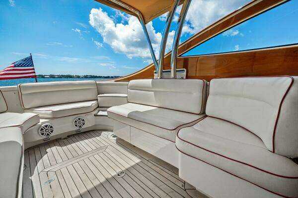 Hinckley Talaria 38R Convertible Yacht For Sale