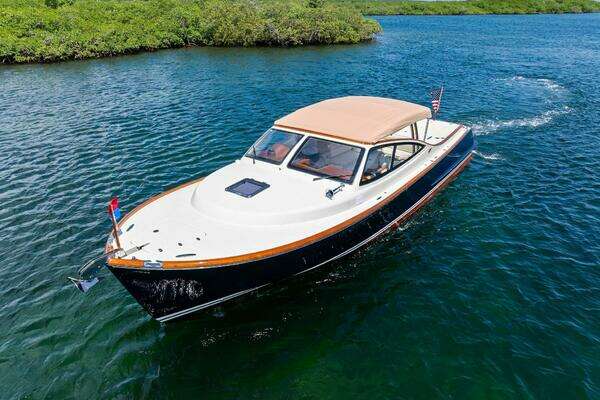 Hinckley Talaria 38R Convertible Yacht For Sale