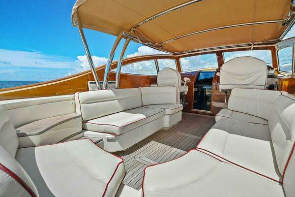Hinckley Talaria 38R Convertible Yacht For Sale