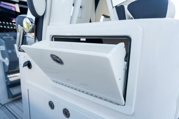 380 CC Adventure 38ft Tidewater Yacht For Sale