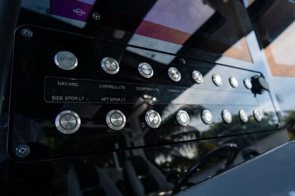 380 CC Adventure 38ft Tidewater Yacht For Sale