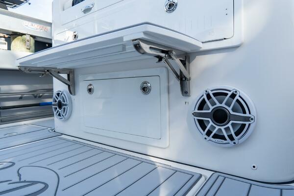 380 CC Adventure 38ft Tidewater Yacht For Sale