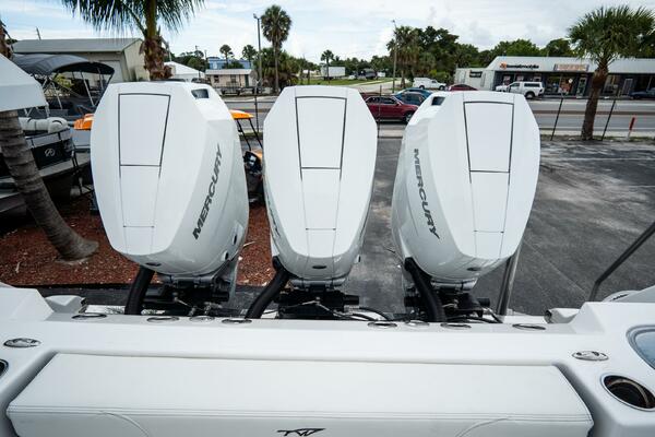 380 CC Adventure 38ft Tidewater Yacht For Sale