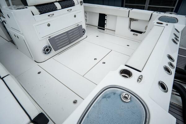380 CC Adventure 38ft Tidewater Yacht For Sale