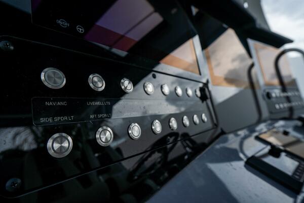 380 CC Adventure 38ft Tidewater Yacht For Sale