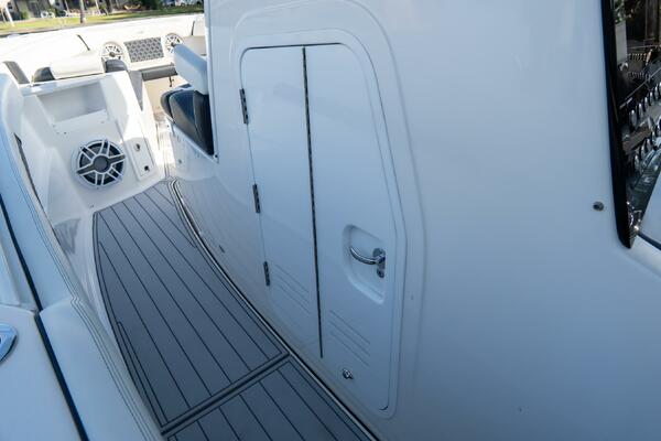 380 CC Adventure 38ft Tidewater Yacht For Sale