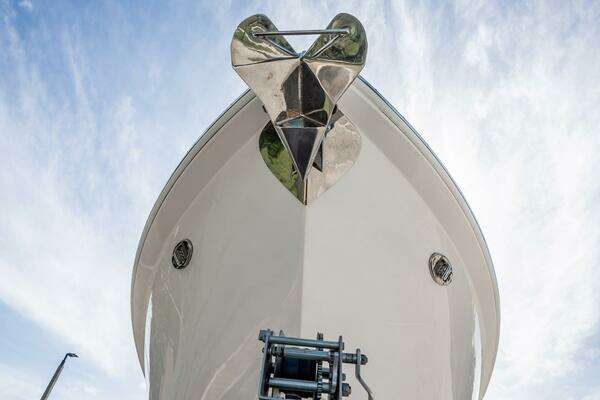 Everglades 335 Center Console Yacht For Sale