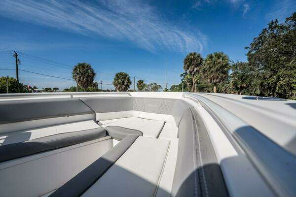 Everglades 335 Center Console Yacht For Sale