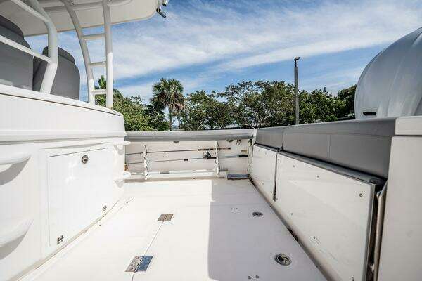 Everglades 335 Center Console Yacht For Sale