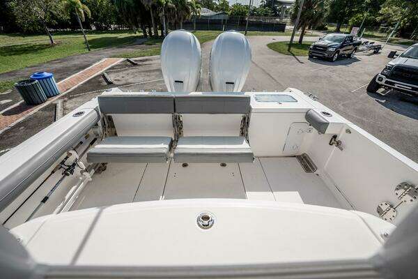 Everglades 335 Center Console Yacht For Sale
