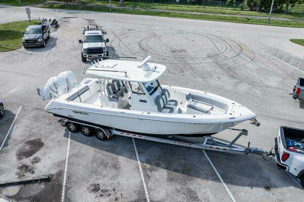 Everglades 335 Center Console Yacht For Sale