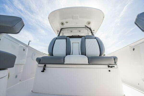 Everglades 335 Center Console Yacht For Sale