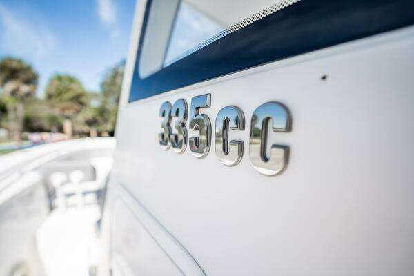 Everglades 335 Center Console Yacht For Sale