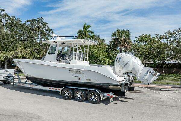 Everglades 335 Center Console Yacht For Sale