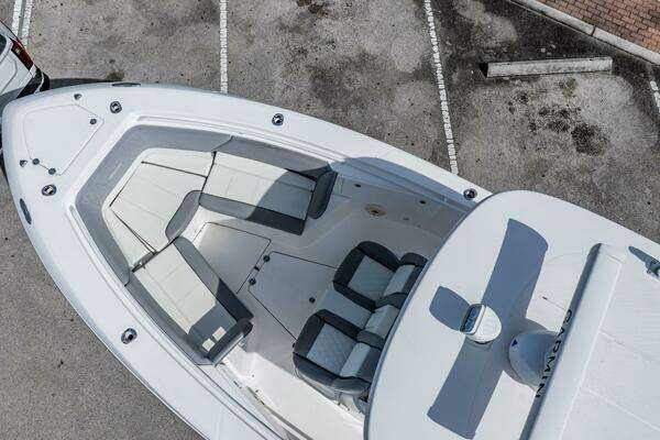 Everglades 335 Center Console Yacht For Sale
