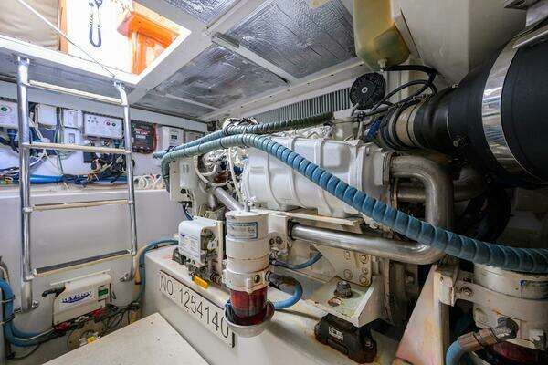 Release Walk Around Yacht For Sale