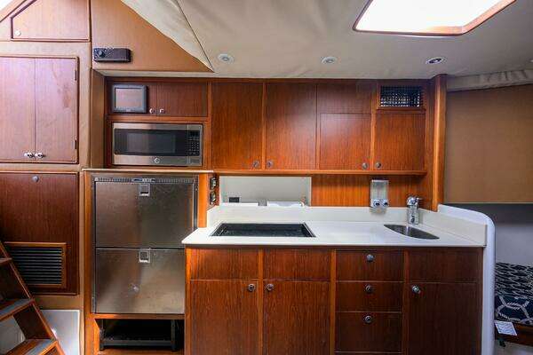 Release Walk Around Yacht For Sale