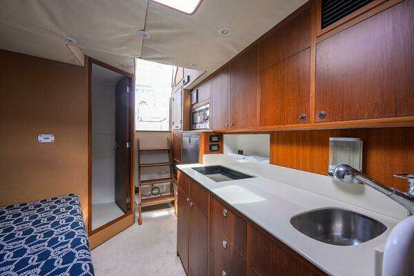 Release Walk Around Yacht For Sale