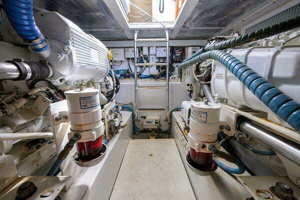 Release Walk Around Yacht For Sale