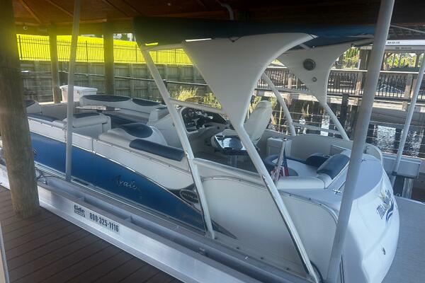 26ft Avalon Yacht For Sale