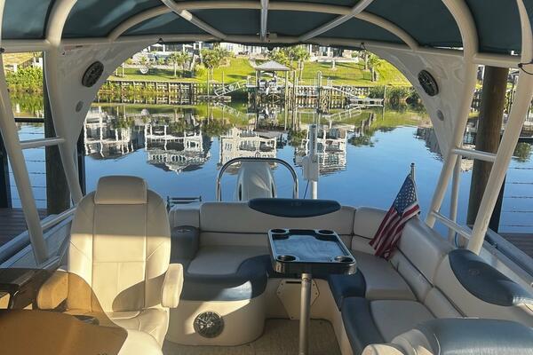 26ft Avalon Yacht For Sale
