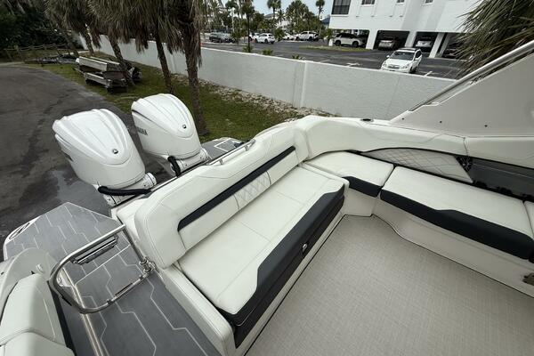 34ft Regal Yacht For Sale