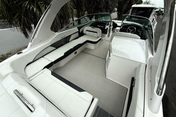 34ft Regal Yacht For Sale