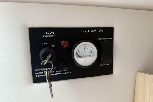 34ft Regal Yacht For Sale