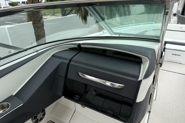 34ft Regal Yacht For Sale