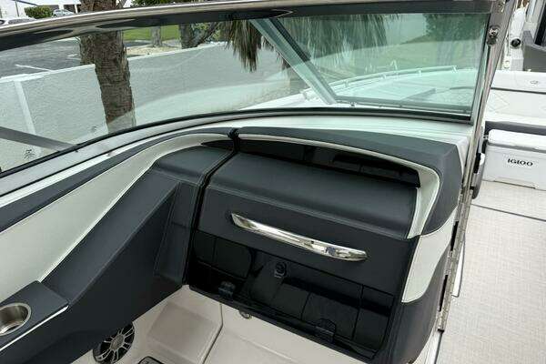 Regal 33 OBX Yacht For Sale