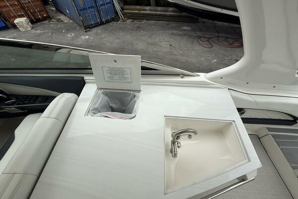 34ft Regal Yacht For Sale