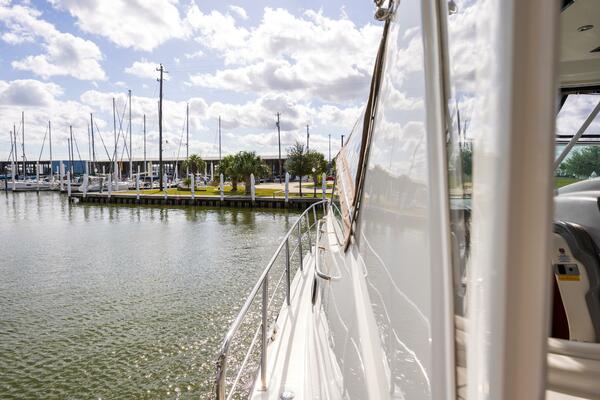 2005 Cruisers 455 Motor Yacht 