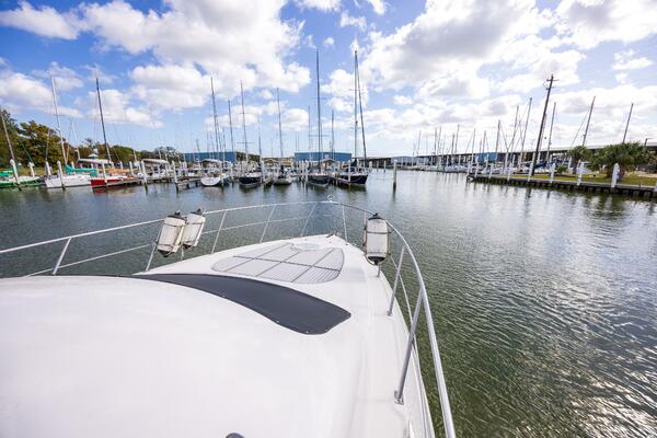 2005 Cruisers 455 Motor Yacht 