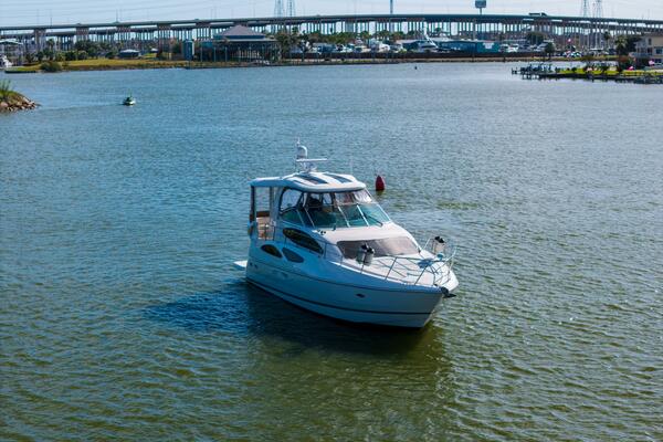 2005 Cruisers 455 Motor Yacht 