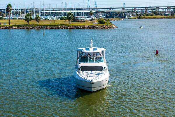 Cruisers Yachts 455 Motor Yacht Yacht For Sale