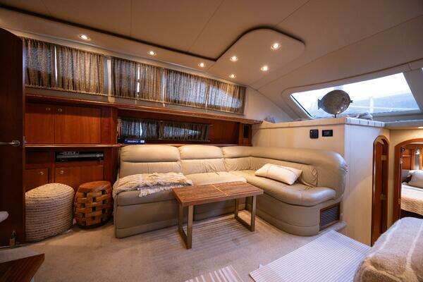 Cruisers Yachts 455 Motor Yacht Yacht For Sale