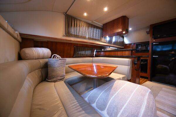 Cruisers Yachts 455 Motor Yacht Yacht For Sale