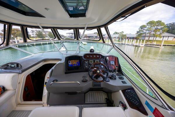2005 Cruisers 455 Motor Yacht 
