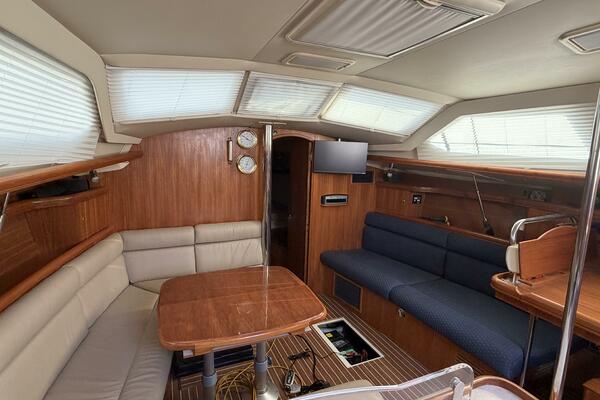 44ft Hunter Yacht For Sale