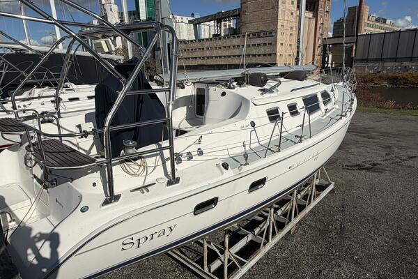 44ft Hunter Yacht For Sale