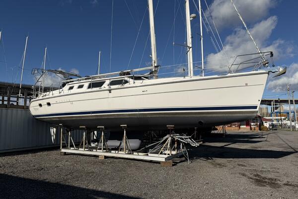 44ft Hunter Yacht For Sale