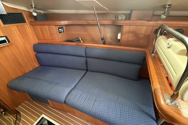 44ft Hunter Yacht For Sale