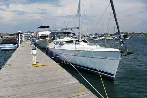 Photo of the 2003 Hunter 