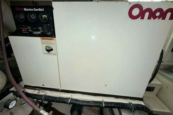 Grand Banks 49 Eastbay HX Yacht For Sale