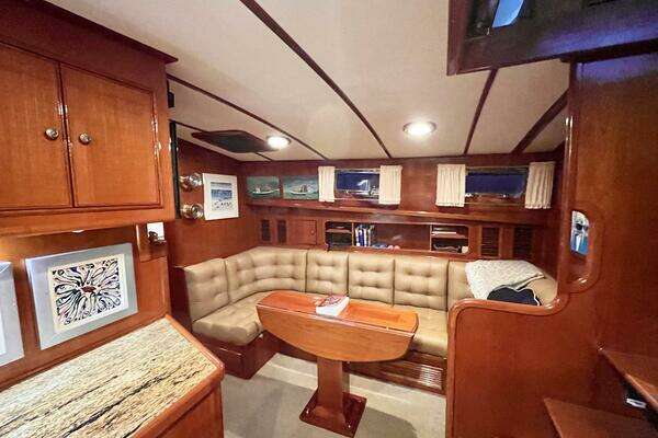 Grand Banks 49 Eastbay HX Yacht For Sale