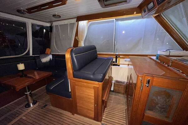 Grand Banks 49 Eastbay HX Yacht For Sale