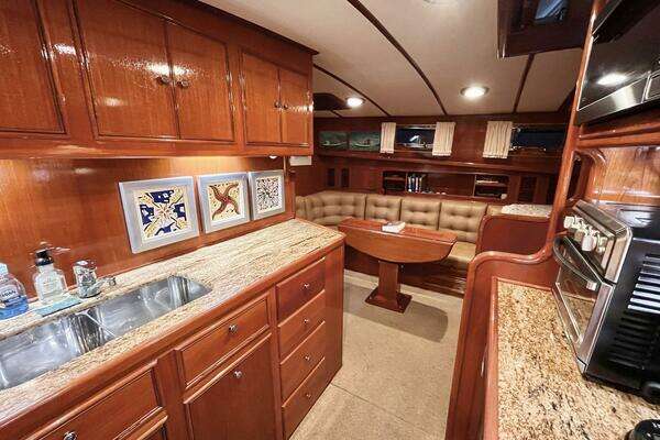 Grand Banks 49 Eastbay HX Yacht For Sale